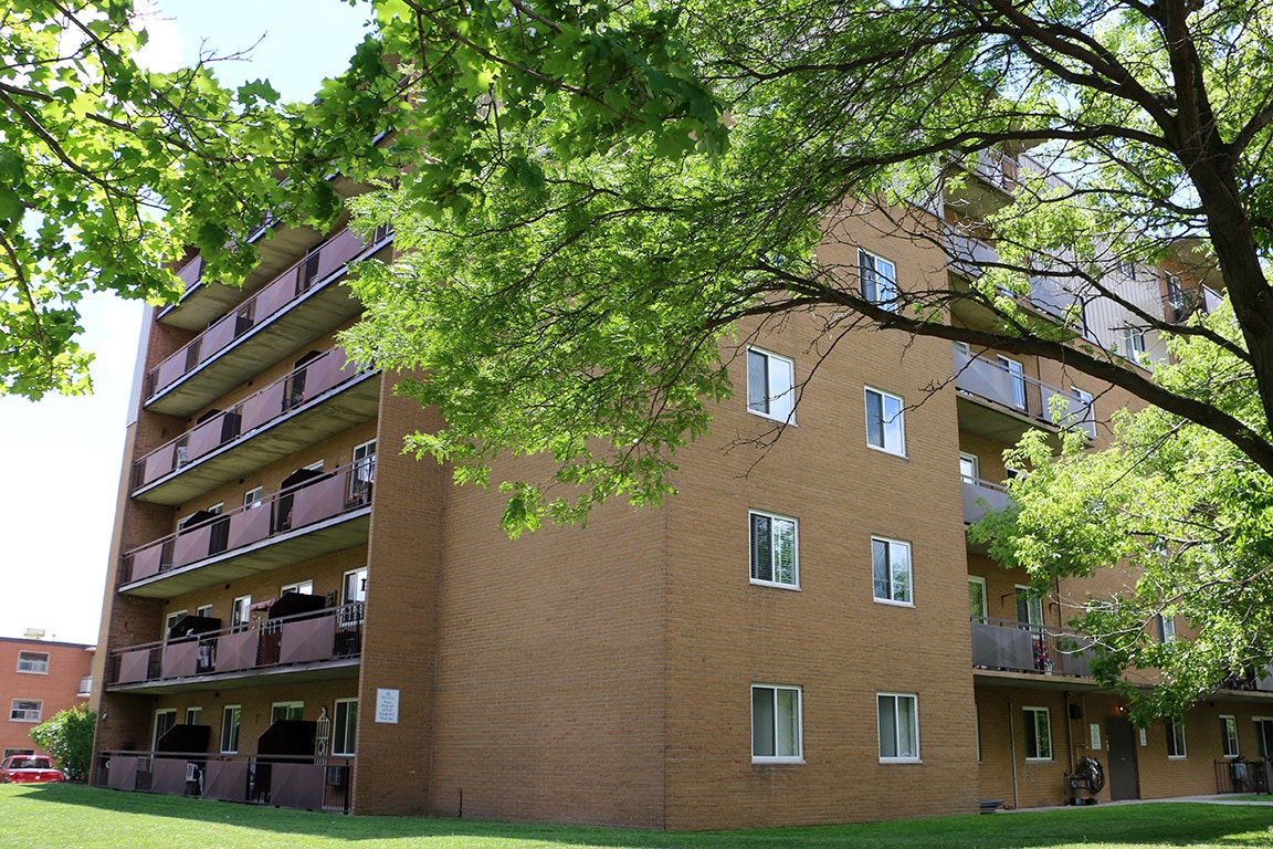 106-325 Willowdale Crescent, Sarnia, ON, N7T 7R2 - 2