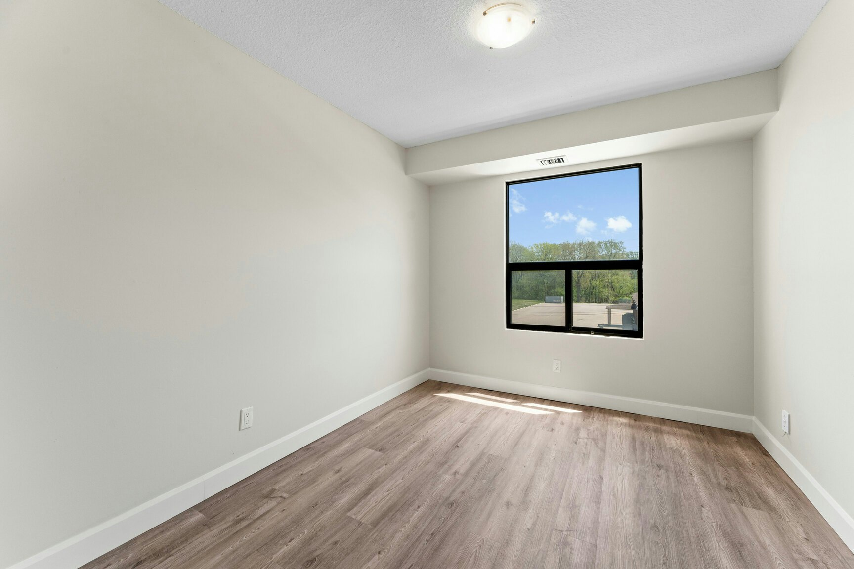307-343 Grand Avenue E, Chatham-Kent, ON, N7L 4W5 - 12