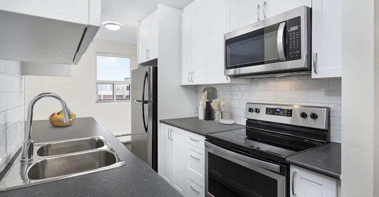 1637-101-1645 Bathurst Street, Toronto, ON, M5P 3J6 - 11