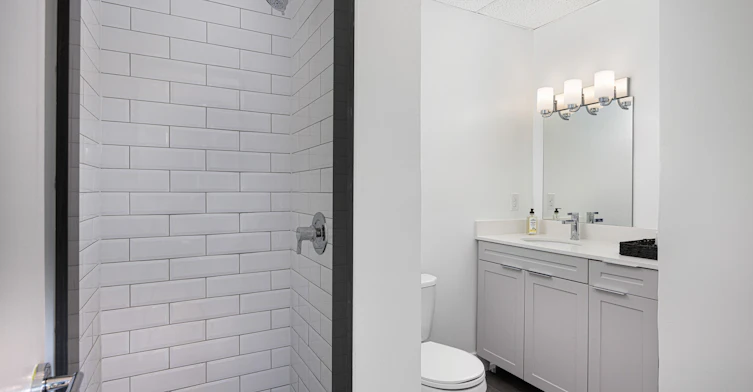 1637-104-1645 Bathurst Street, Toronto, ON, M5P 3J6 - 17