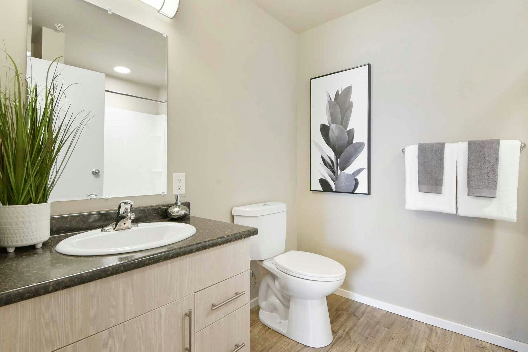 12809 Kelly Avenue, Summerland, BC, V0H 1Z2 - 14