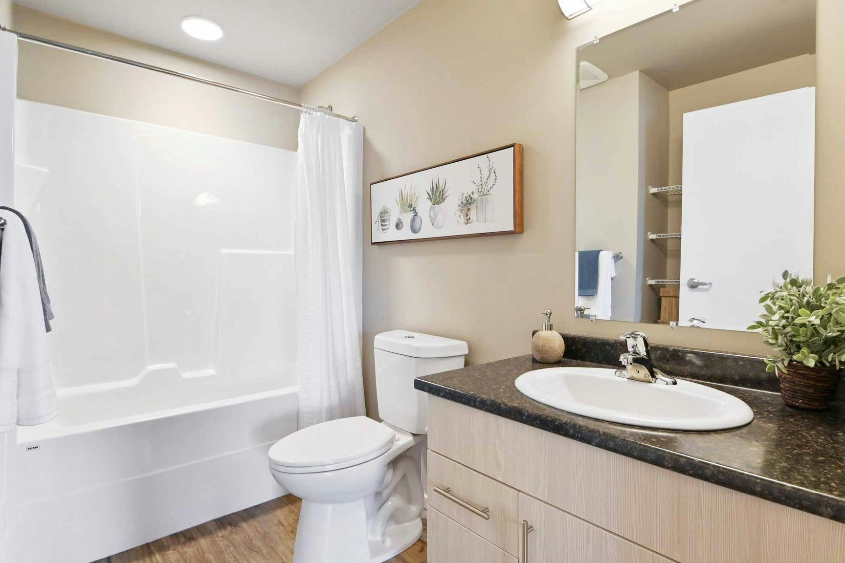 12809 Kelly Avenue, Summerland, BC, V0H 1Z2 - 13