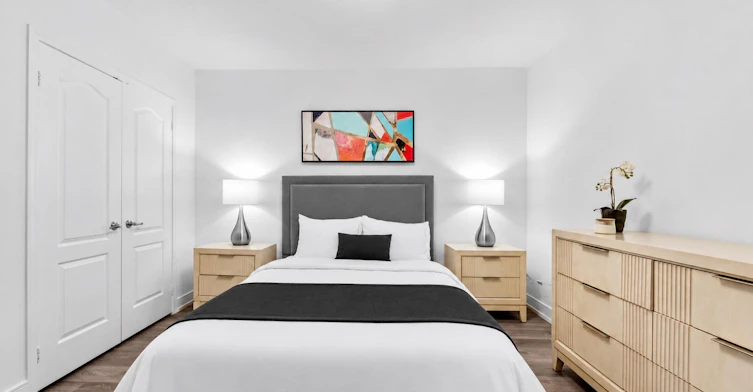 D2-50 John Street, Toronto, ON, M5V 3T5 - 3
