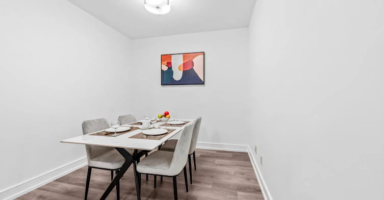 D2-50 John Street, Toronto, ON, M5V 3T5 - 4
