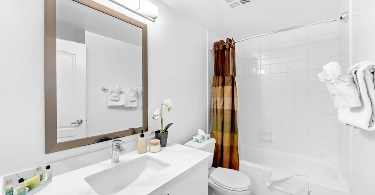 E1-50 John Street, Toronto, ON, M5V 3T5 - 3