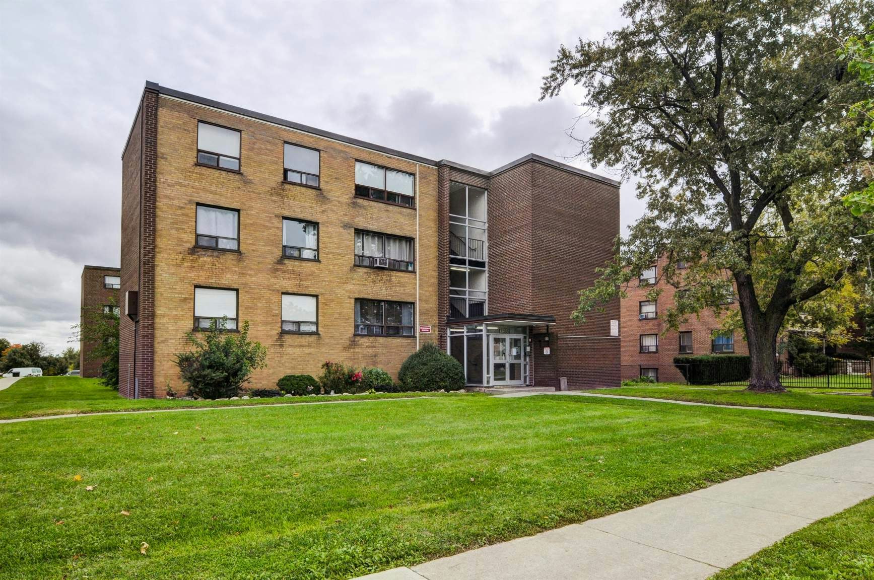 202-1545 Birchmount Road, Toronto, ON, M1P 2H2 - 3