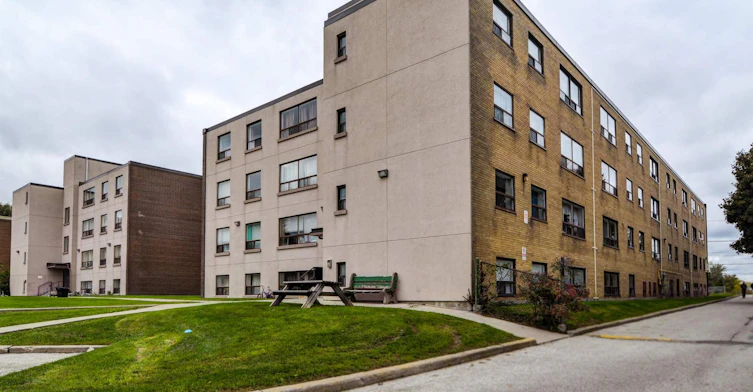 202-1545 Birchmount Road, Toronto, ON, M1P 2H2 - 5