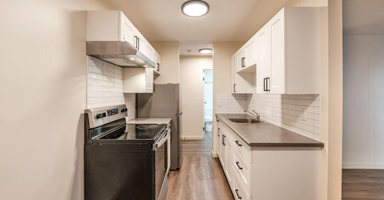 101-864 Fairview Road, Penticton, BC, V2A 5Y8