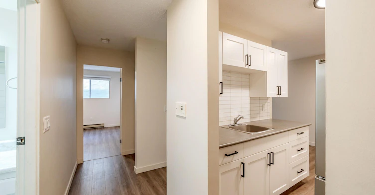101-864 Fairview Road, Penticton, BC, V2A 5Y8 - 8