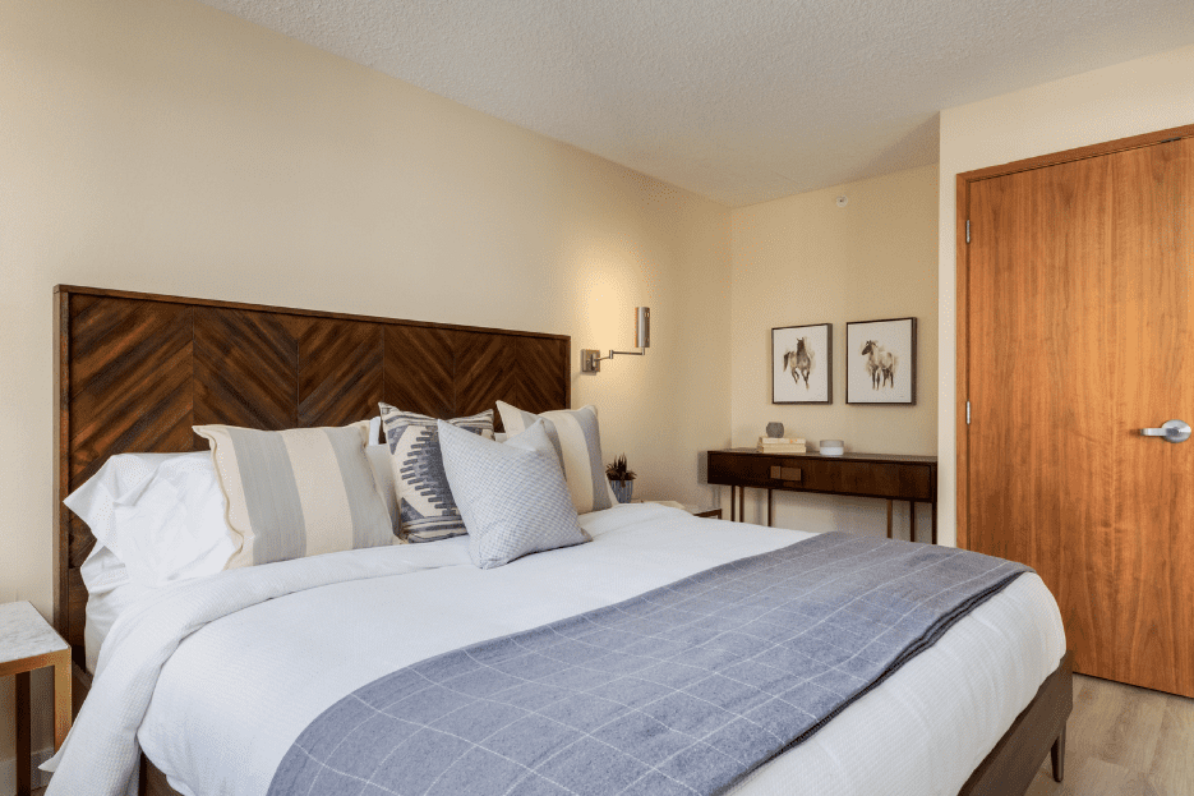 169-220 4th Avenue SW, Calgary, AB, T2P 0H5 - 4