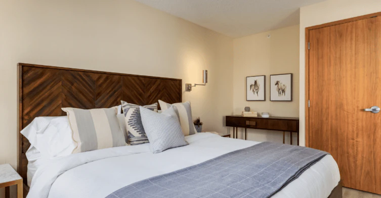 169-220 4th Avenue SW, Calgary, AB, T2P 0H5 - 4