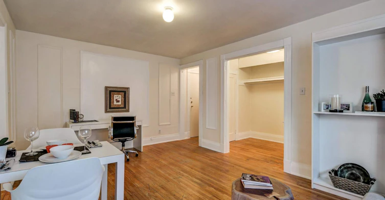 411-1 Homewood Avenue, Toronto, ON, M4Y 2J8 - 5