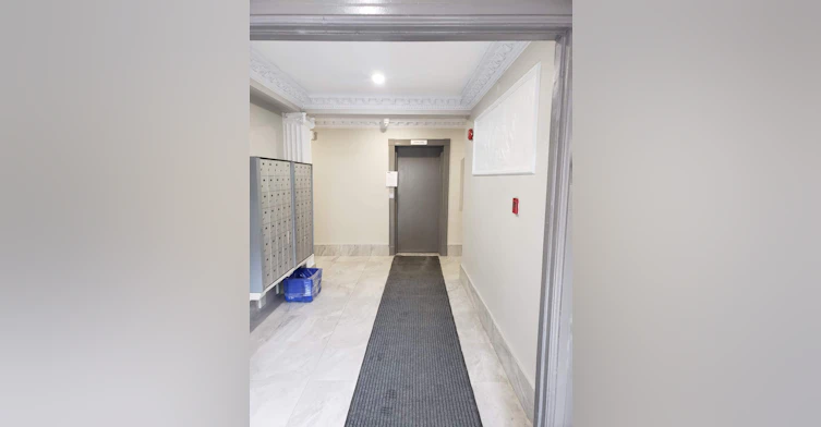 1 Homewood Avenue, Toronto, ON, M4Y 2J8 - 4