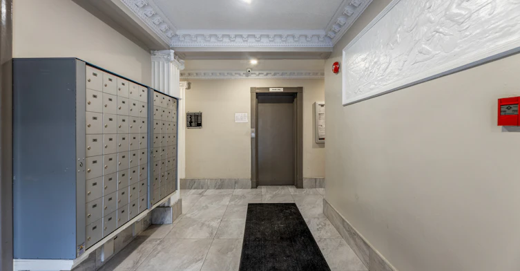 105-1 Homewood Avenue, Toronto, ON, M4Y 2J8 - 4