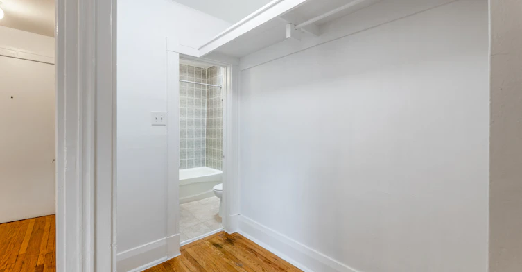 411-1 Homewood Avenue, Toronto, ON, M4Y 2J8 - 26