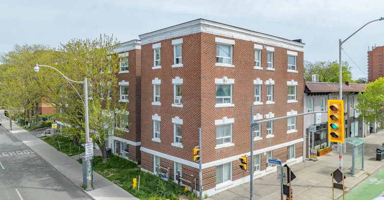 5 Donlands Avenue, Toronto, ON, M4J 3N5 - 9