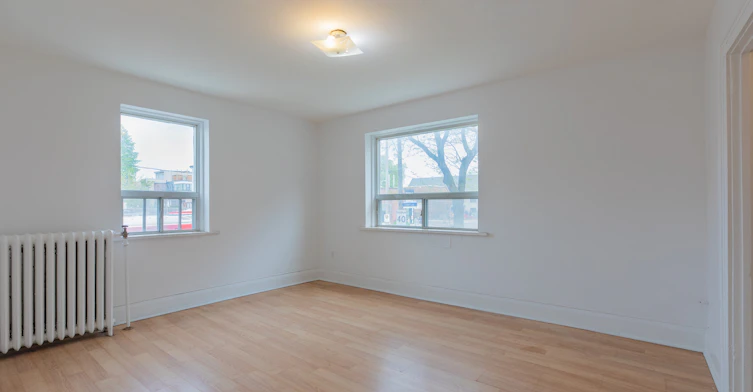 5 Donlands Avenue, Toronto, ON, M4J 3N5 - 2