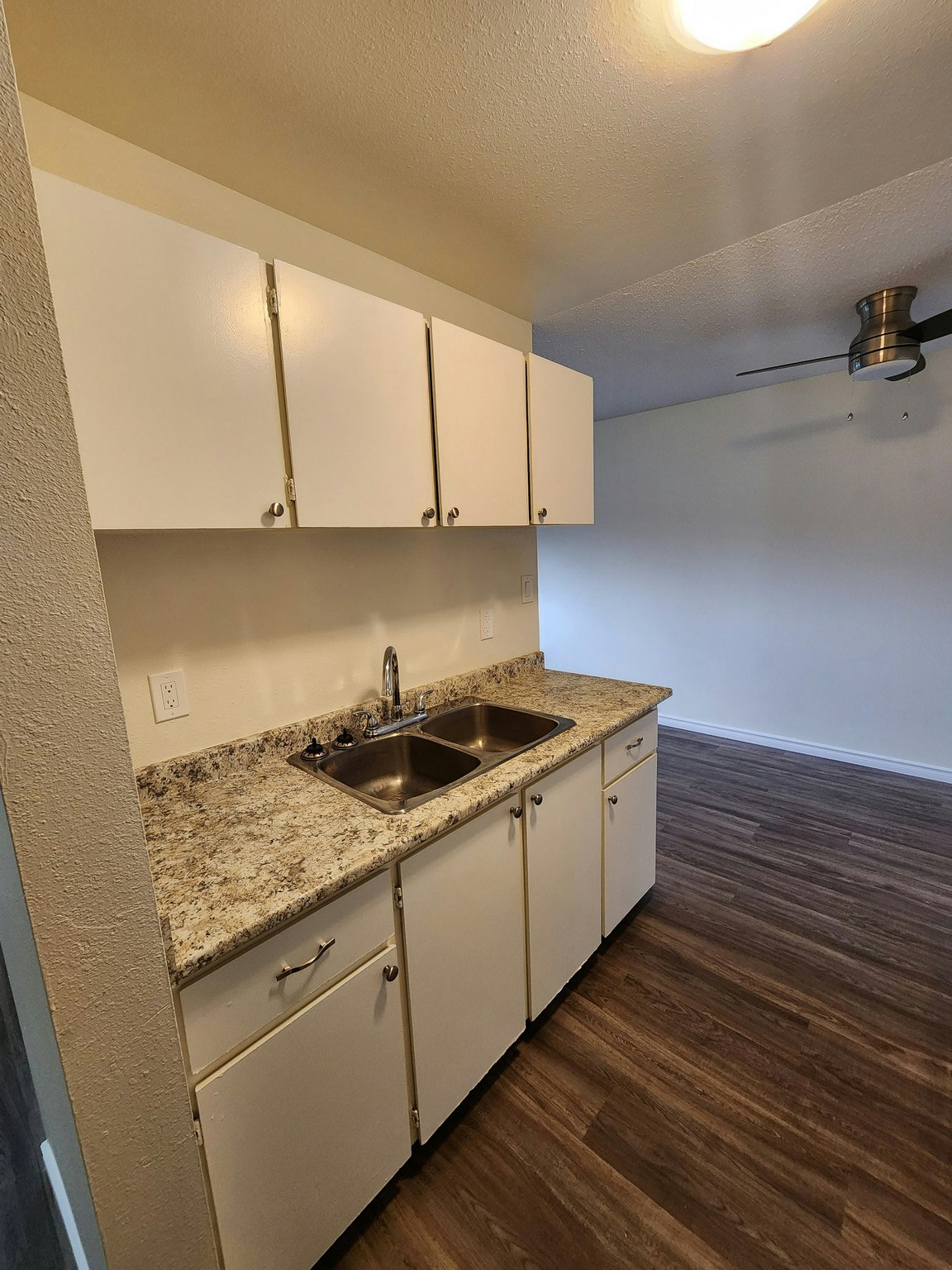 1st-4001 Enemark Crescent, Prince George, BC, V2N 2X8 - 4