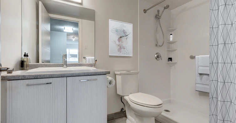 3520 31 Street NW, Calgary, AB, T2L 2A4 - 5