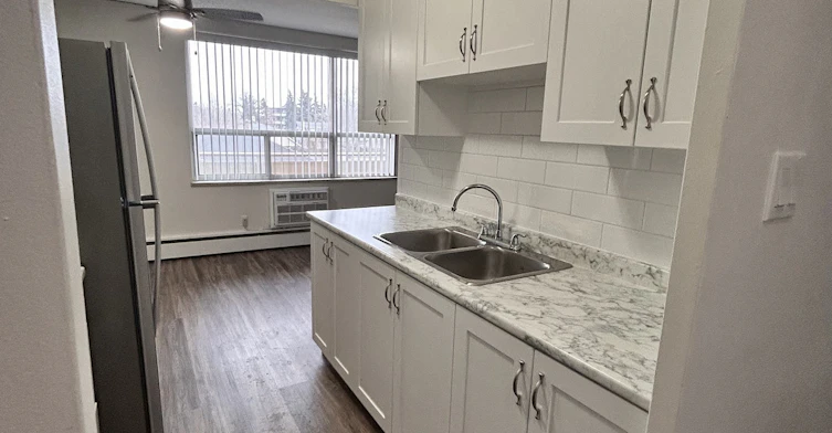 137 Ontario Street, St. Catharines, ON, L2R 5J9 - 3