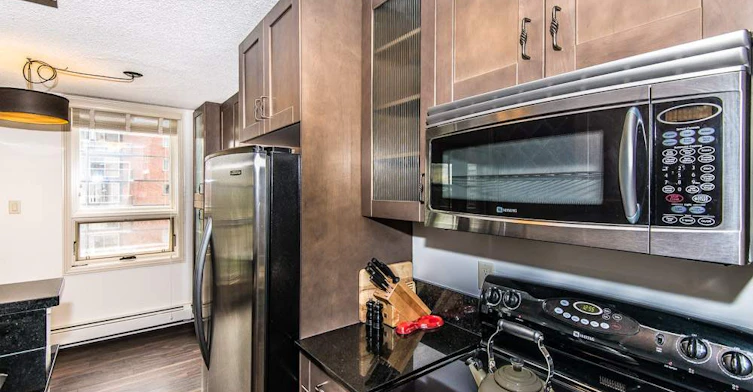 733 14 Avenue SW, Calgary, AB, T2R 0N3 - 3