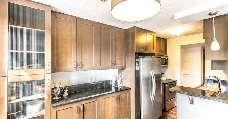 733 14 Avenue SW, Calgary, AB, T2R 0N3