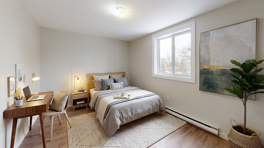 483 Christina Street, Sarnia, ON, N7T 5W3 - 2