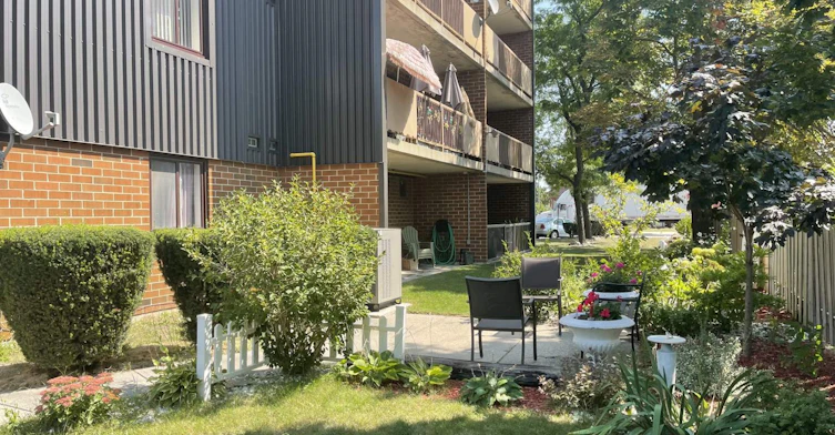 483 Christina Street, Sarnia, ON, N7T 5W3 - 4
