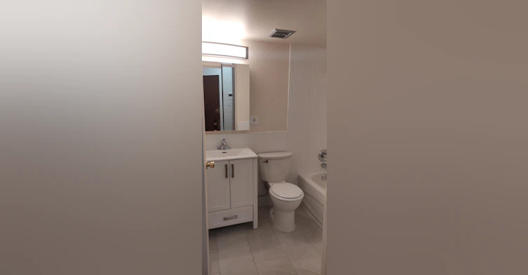 204-1120 Barclay Street, Vancouver, BC, V6E 1H2 - 2