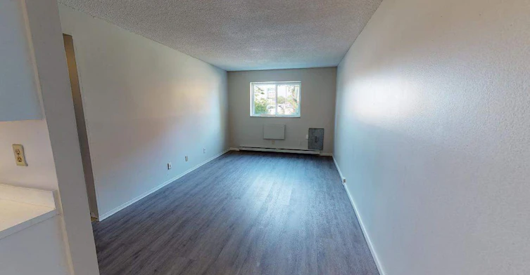3820 Tecumseh Road E, Windsor, ON, N8W 1J1 - 2