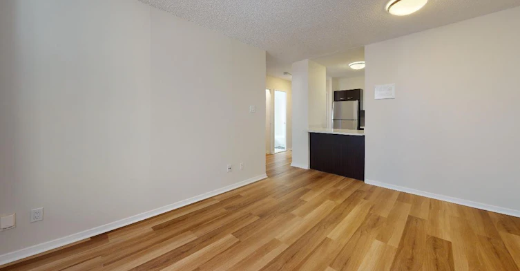 0408-1025 Sherbrooke Street E, Montréal, QC, H2L 1L4 - 4