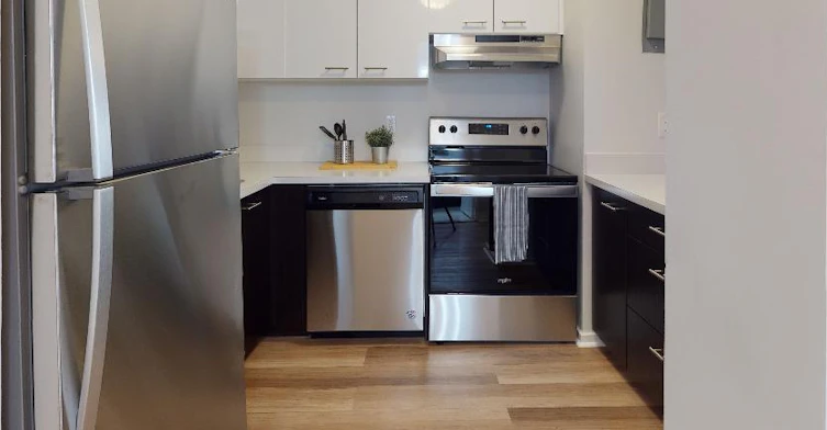 0807-1025 Sherbrooke Street E, Montréal, QC, H2L 1L4 - 2