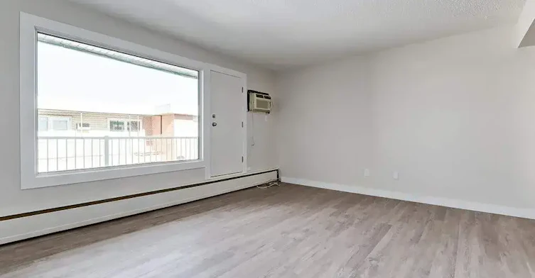 10-331 Broad Street, Regina, SK, S4R 2X8 - 11