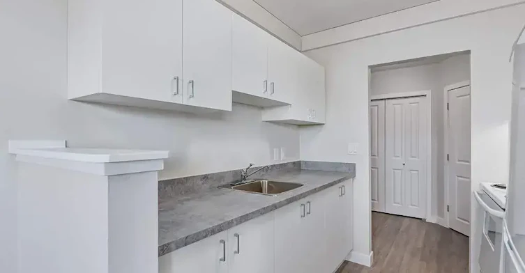 10-331 Broad Street, Regina, SK, S4R 2X8 - 5