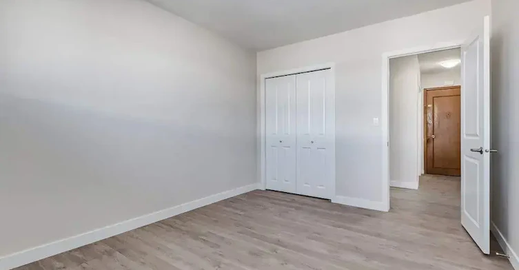 10-331 Broad Street, Regina, SK, S4R 2X8 - 14