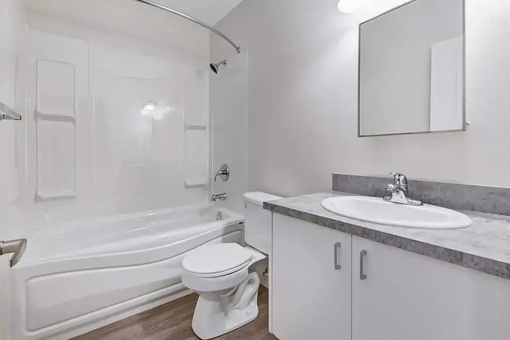 10-331 Broad Street, Regina, SK, S4R 2X8 - 6