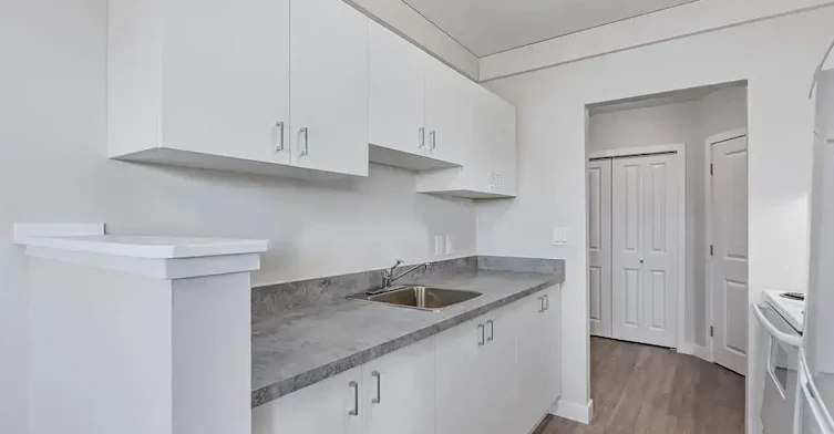 7-331 Broad Street, Regina, SK, S4R 2X8 - 5