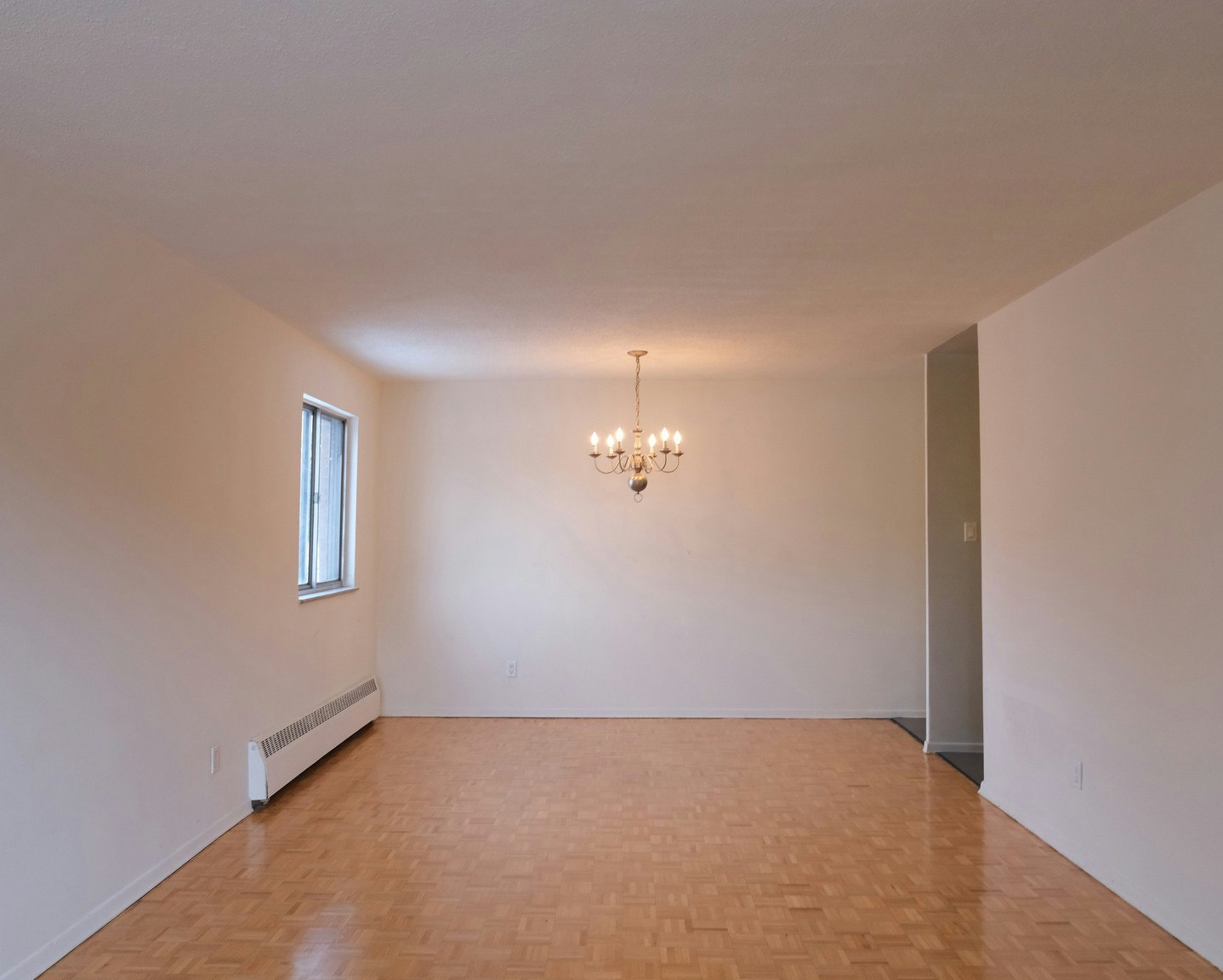 202-100 Cedar Avenue, Richmond Hill, ON, L4C 2A9