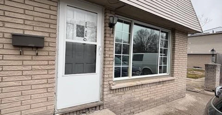 451 Lyndoch Street, Corunna, ON, N0N 1G0