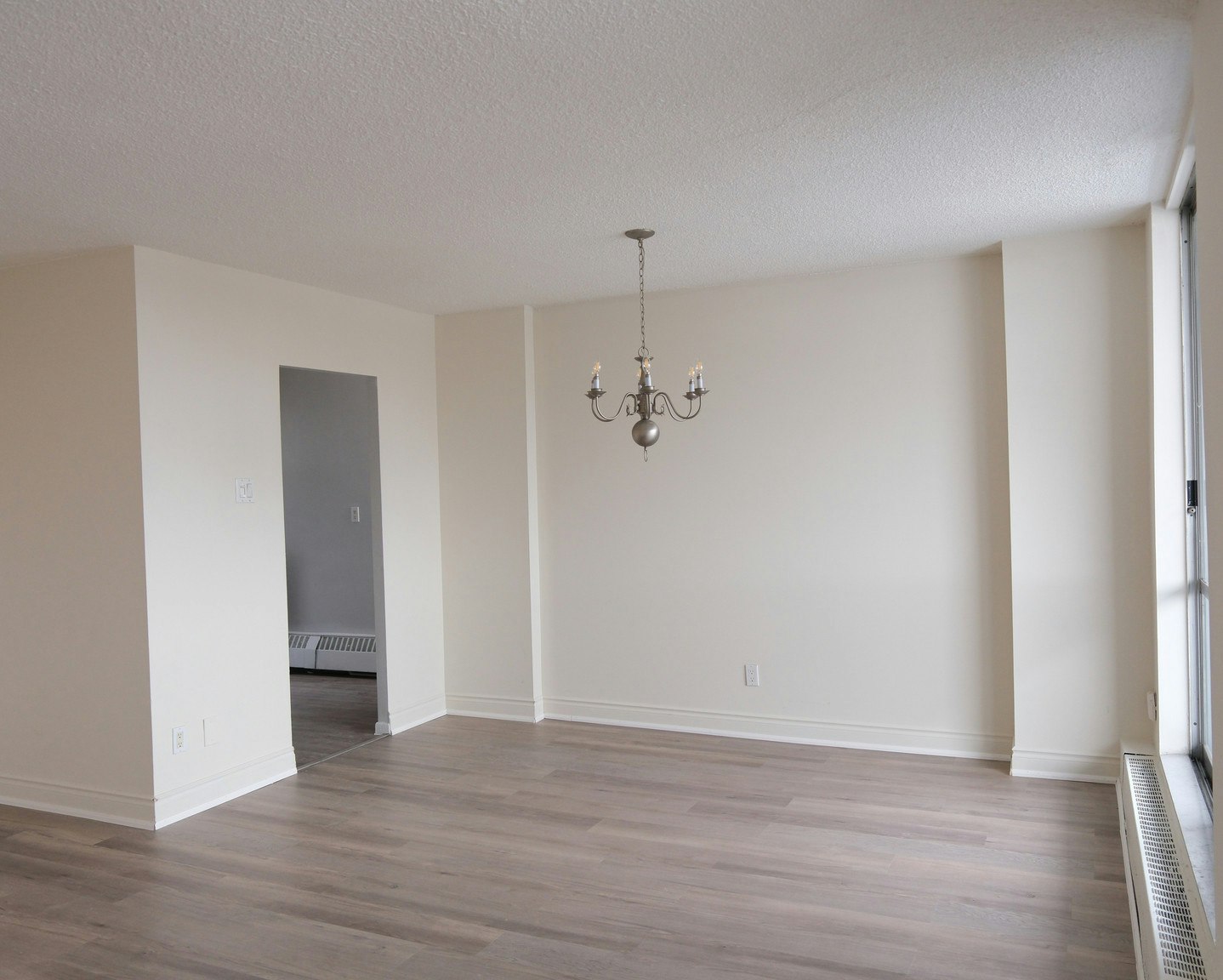 601-34 Centre Street West, Richmond Hill, ON, L4C 3P5 - 3
