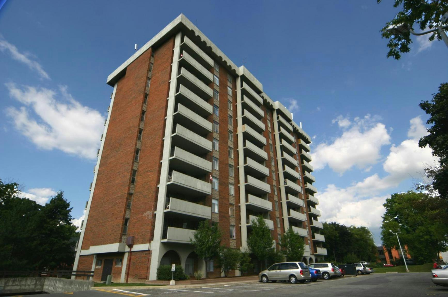 601-34 Centre Street West, Richmond Hill, ON, L4C 3P5