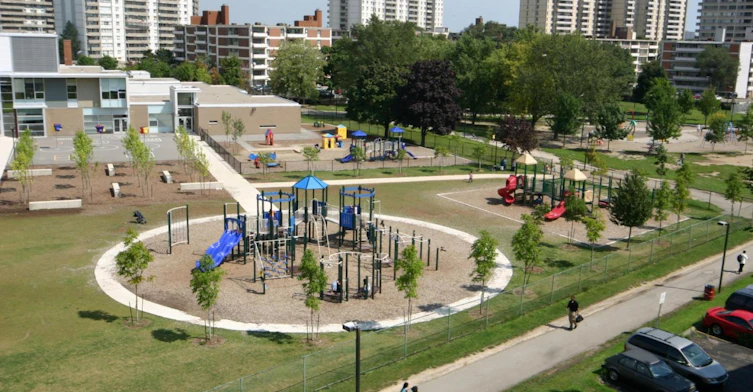 4-311-4 Grandstand Place, Toronto, ON, M4H 1E3 - 9