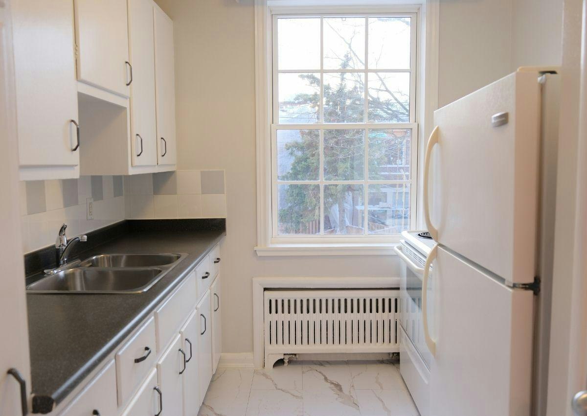 81M-5-75 Leacrest Road, Toronto, ON, M4G 1E5 - 4