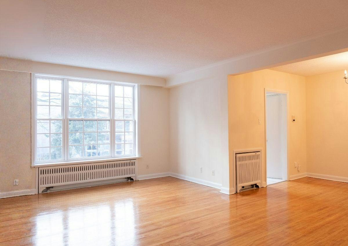 81M-5-75 Leacrest Road, Toronto, ON, M4G 1E5