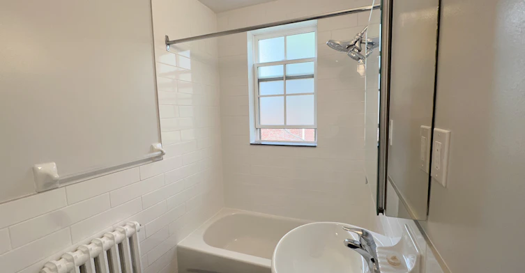 63M-8-75 Leacrest Road, Toronto, ON, M4G 1E5 - 8