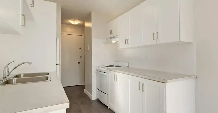 1-33 Grand Drive, Camrose, AB, T4V 2T3 - 4