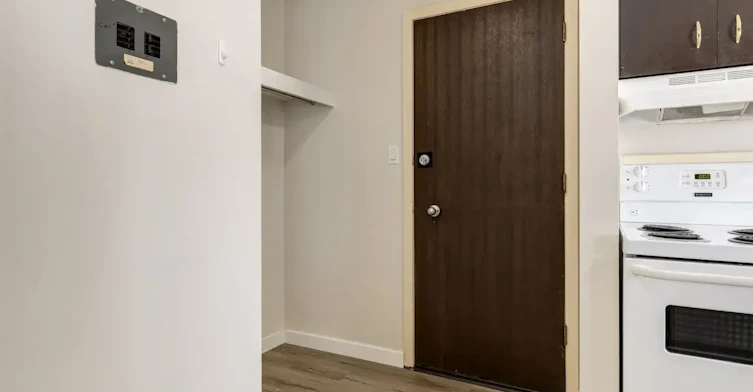 2-29 Grand Drive, Camrose, AB, T4V 2T3 - 17