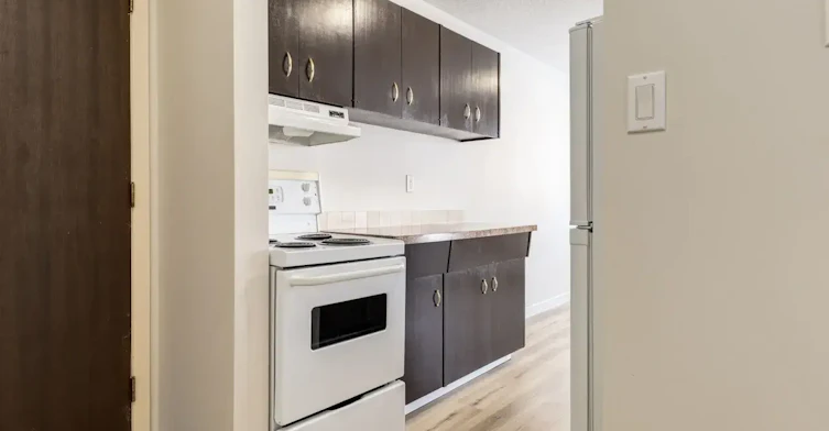 2-29 Grand Drive, Camrose, AB, T4V 2T3 - 4