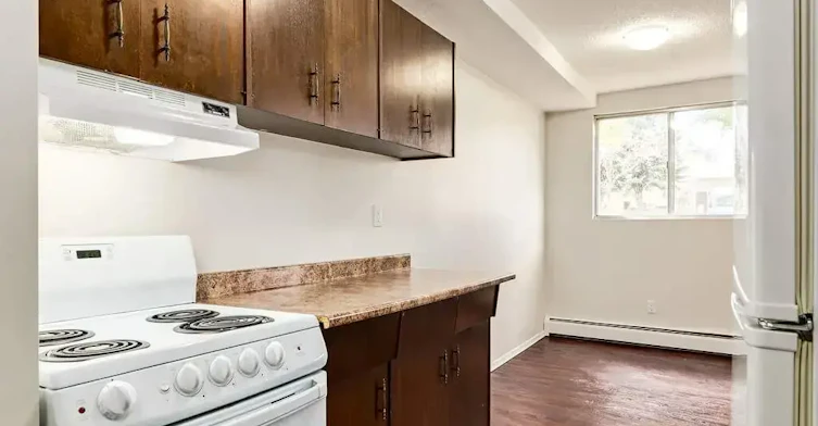 2-29 Grand Drive, Camrose, AB, T4V 2T3 - 28