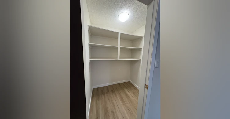 2-29 Grand Drive, Camrose, AB, T4V 2T3 - 46